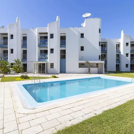 Vilamoura Pool View Haven *